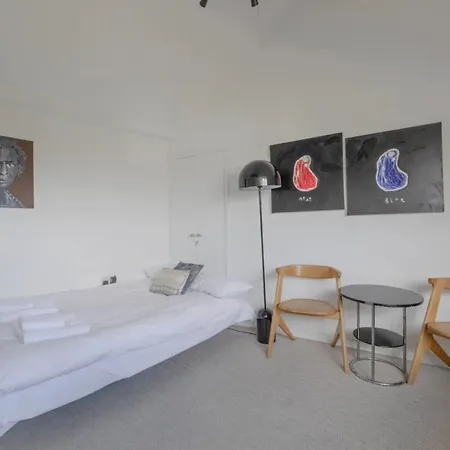 Compact & Light Studio Flat - Ladbroke Grove
